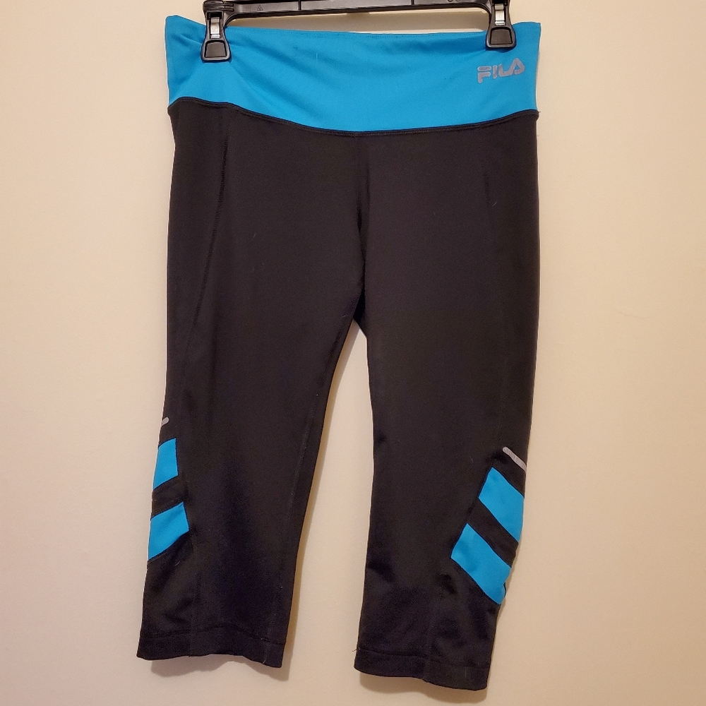 Fila Sport Small Running Capris for Exercise